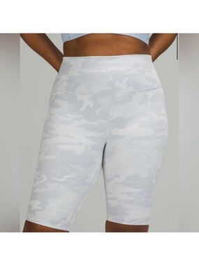 NWT lululemon HR ribbed camo biker shorts size 8